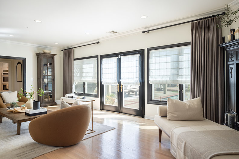 Main Image & Thumbnail - Living Room.jpg