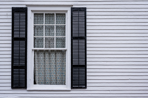 How Shutters in Puyallup Help Manage the Light in the Spring