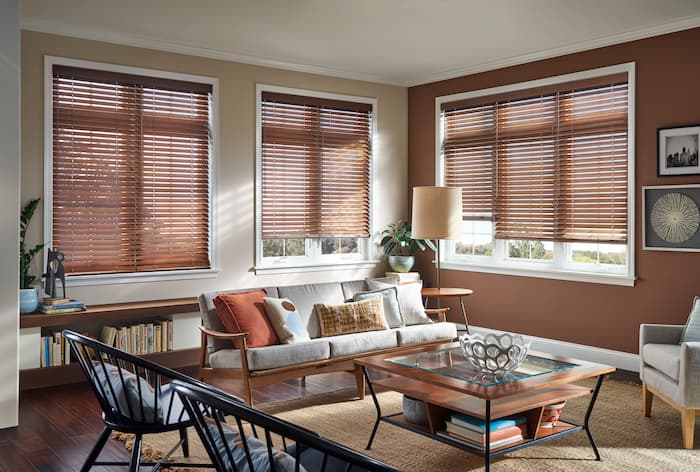 wood-blinds-living-room-enlightened-style-7185x4843.jpg
