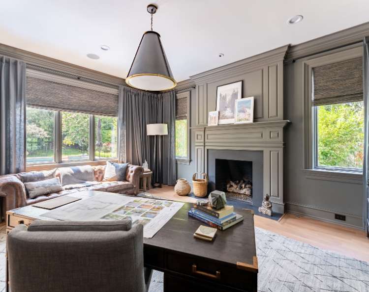 What Are the Best Window Drapes for Home Office Light Control?