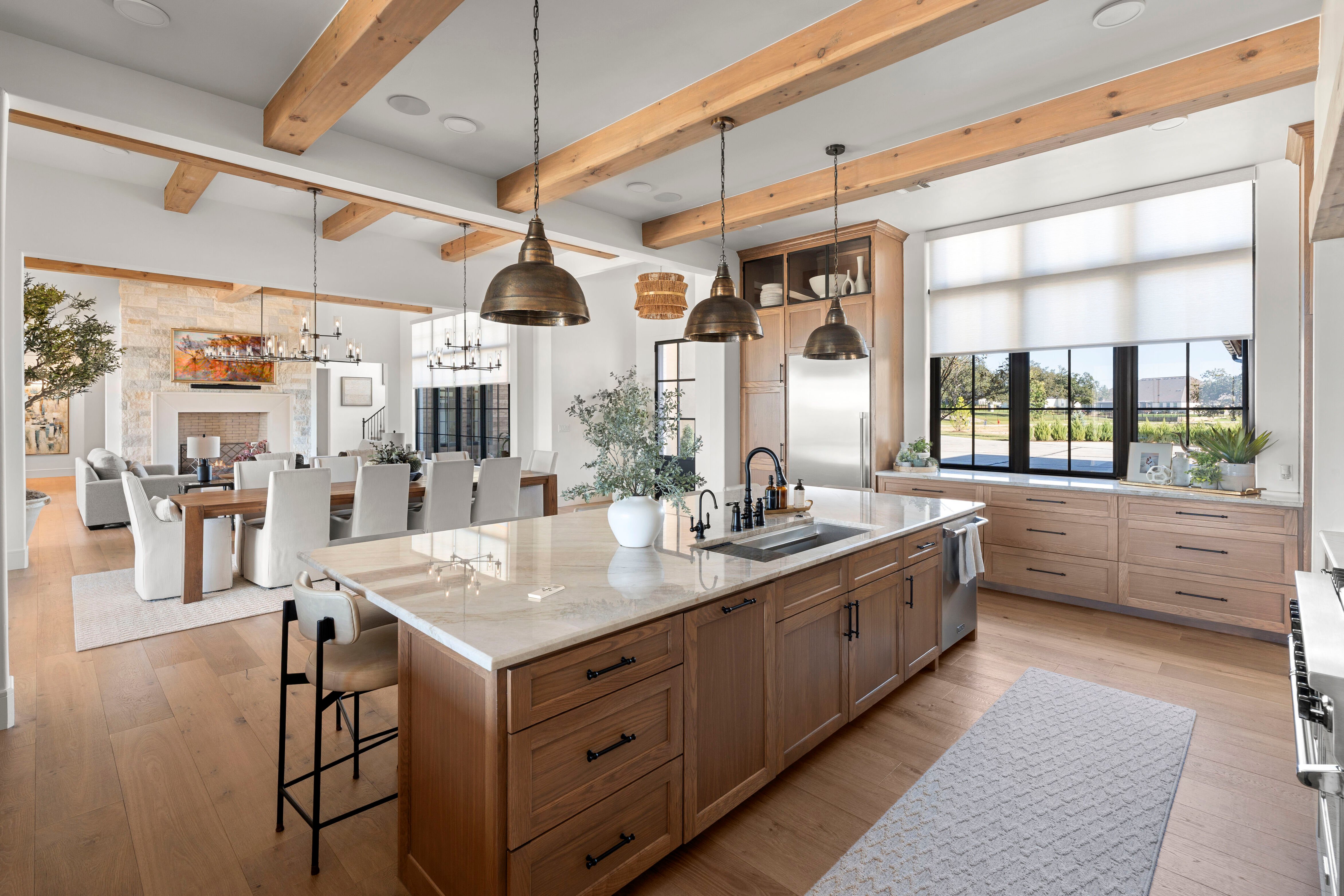 Living in North County San Diego, especially in areas like Carlsbad, Encinitas, and Oceanside, means enjoying year-round sunshine, coastal breezes, and beautiful natural light. 