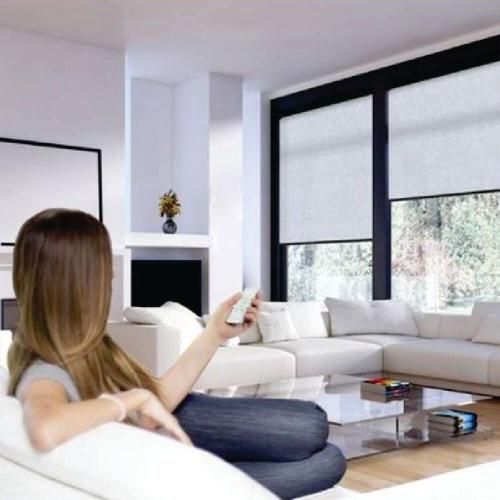 Can You Use Motorized Blinds in Bastrop While You’re on Vacation?