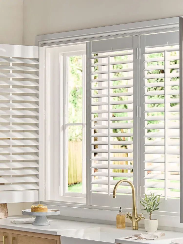 What You Need for a Routine Clean of Shutters in SeaTac