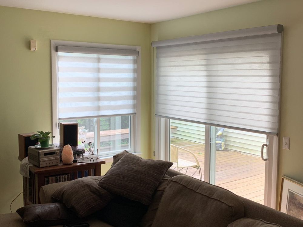 Which Colors for Roman Shades in Island Park Make a Room Look Bigger?