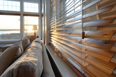 Why Are Faux Wood Blinds in Vaughn So Great for People with Pets?
