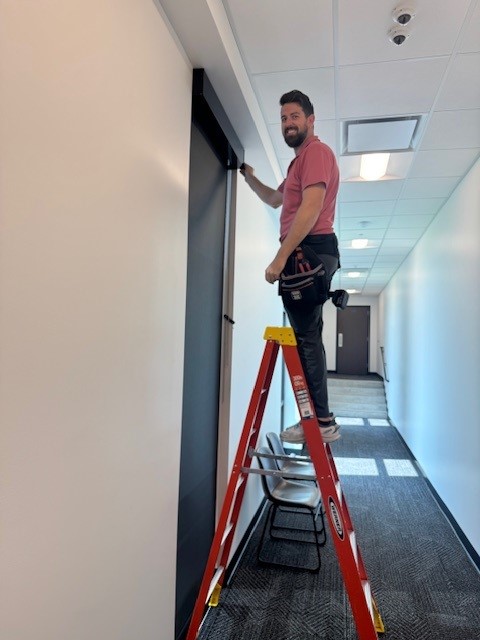 zach installing