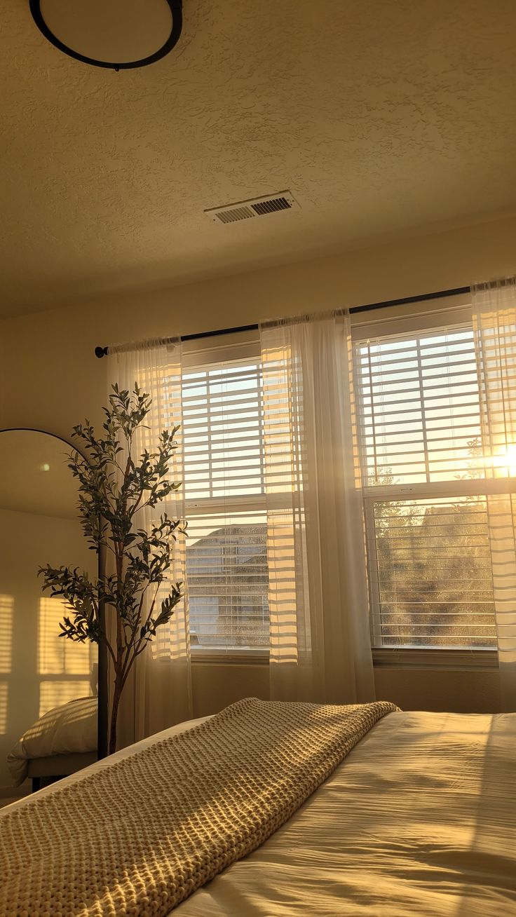 How to Know It’s Time to Replace Your Windows and Blinds in Amherst