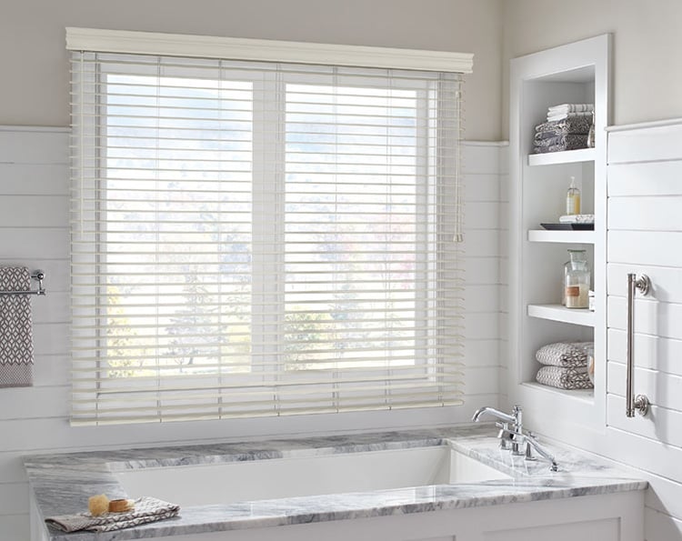 faux-wood-blinds-bathroom-large