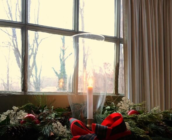 light the candle