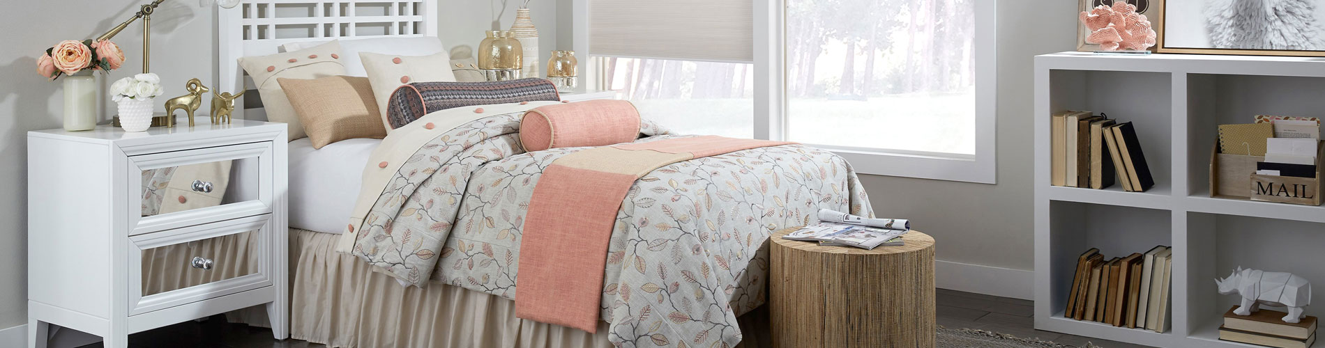 cellular-shades-pink-bedding-bedroom-desktop
