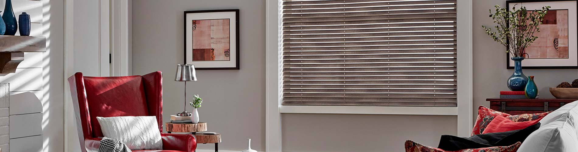 brown-faux-wood-blinds-living-room-desktop