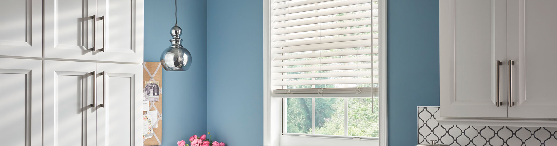 faux-wood-blinds-in-laundry-room-desktop