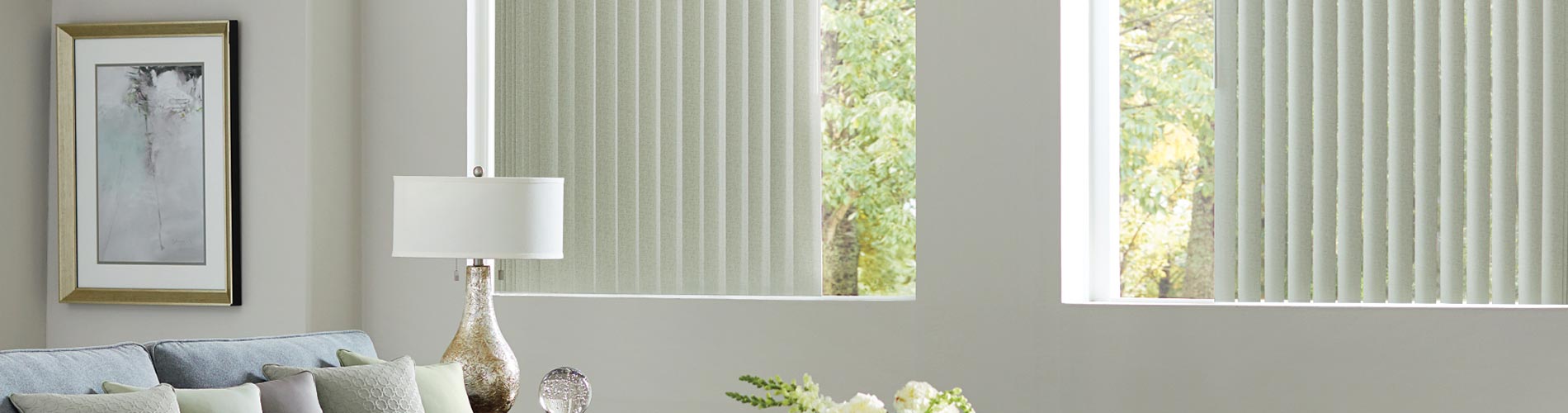 green-vertical-blinds-living-room-desktop