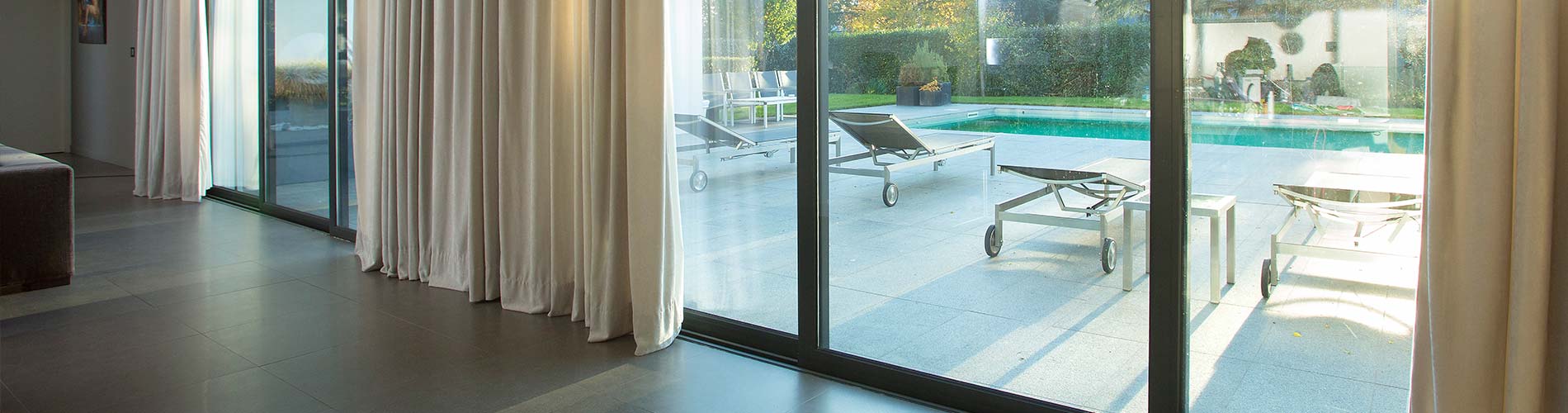 motorized-drapes-hallway-desktop