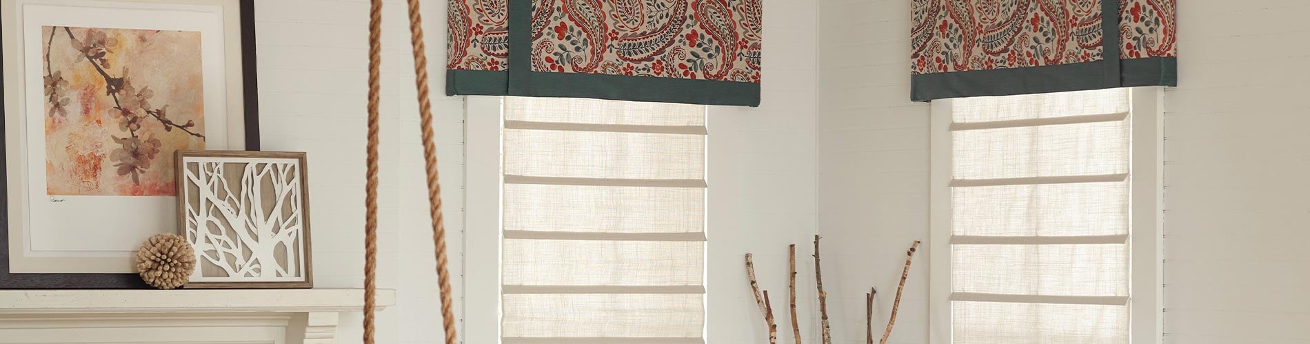 roman-shades-valance-living-room-desktop
