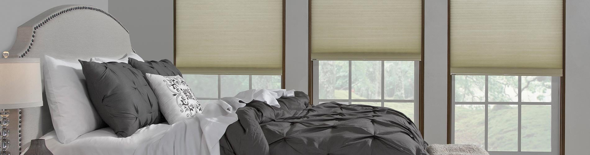 honeycomb-shades-in-bedroom-desktop