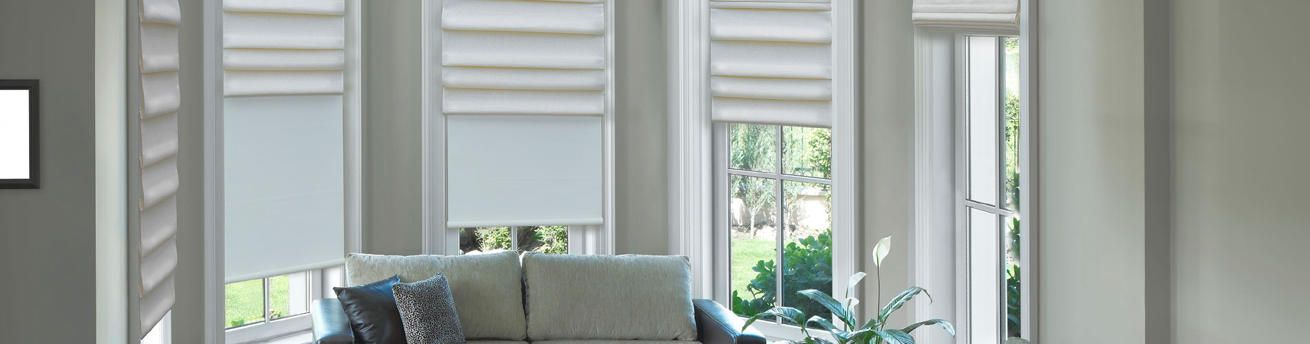 roman-shades-in-living-room-desktop