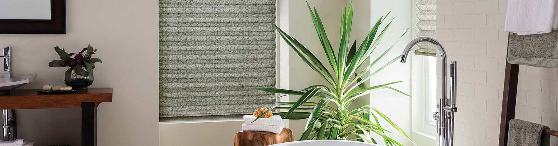 green-pleated-shades-in-bathroom-desktop