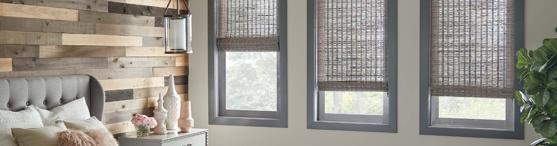 roman-shades-in-bedroom-desktop