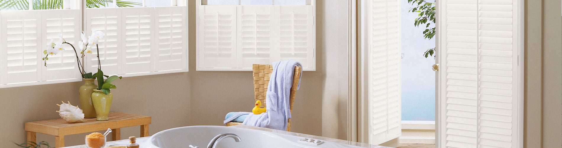 cafe shutters in bathroom desktop