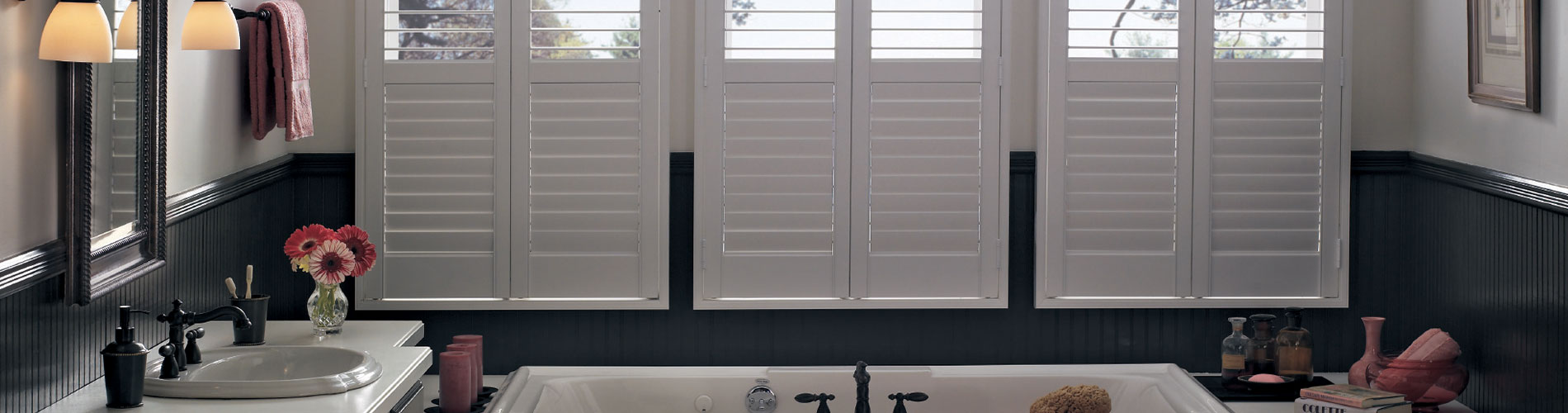 composite-shutters-in-bathroom-desktop