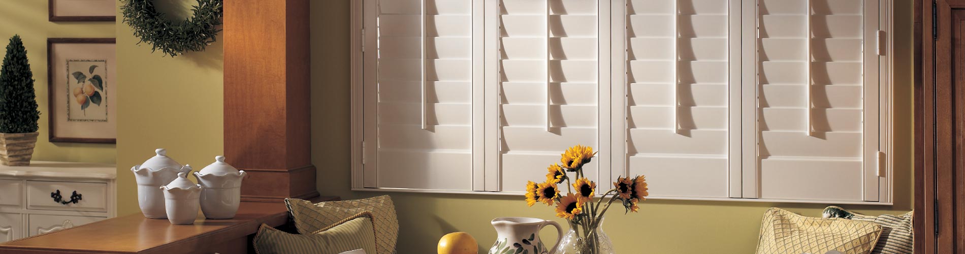composite-shutters-in-kitchen-desktop