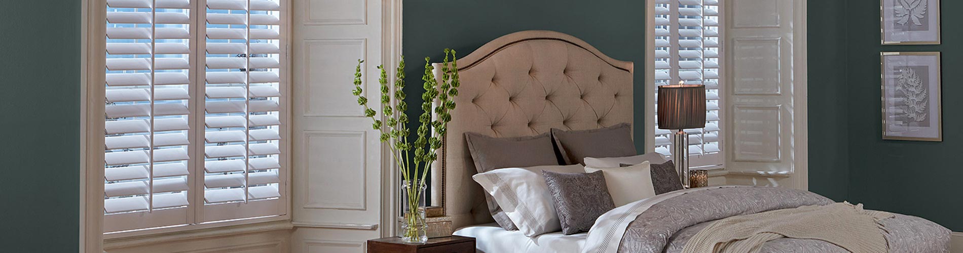 wood-shutters-bedroom-desktop