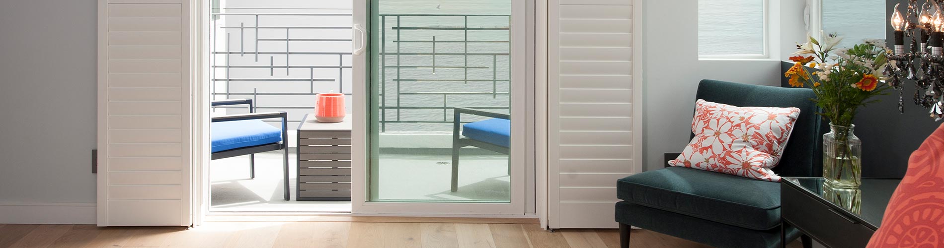 wood-shutters-in-bedroom-desktop