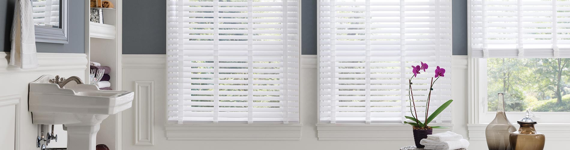 faux-wood-blinds-bathroom-desktop