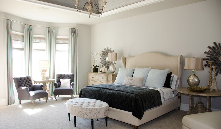 a-teal-drapes-roman-shades