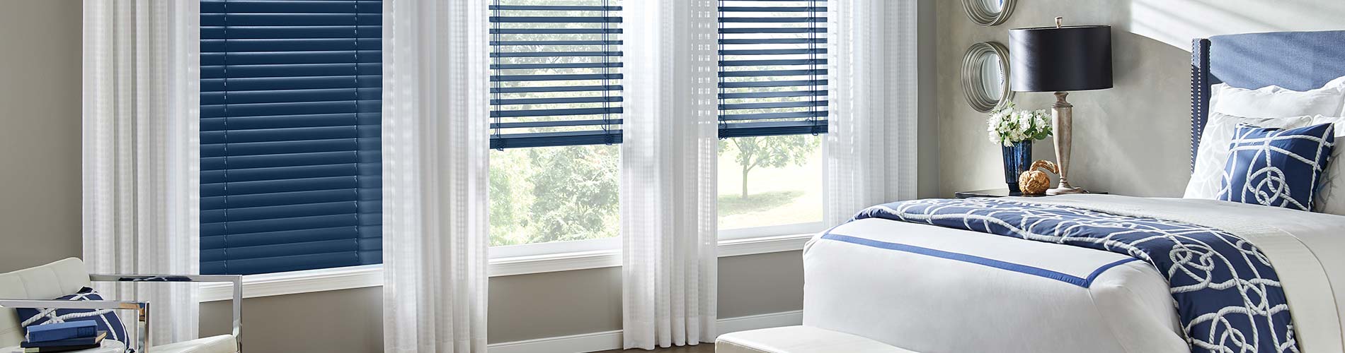blue-wood-blinds-drapes-bedroom-desktop