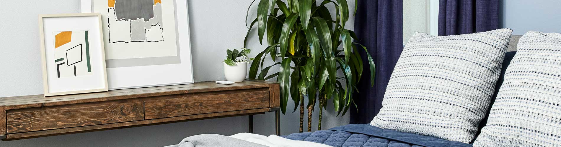 cellular-shades-drapery-bedroom-desktop