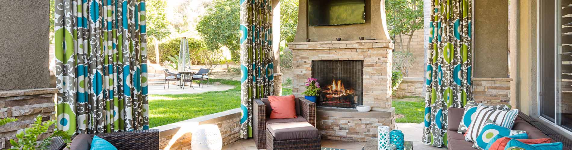 drapery-pillows-outdoor-patio-desktop