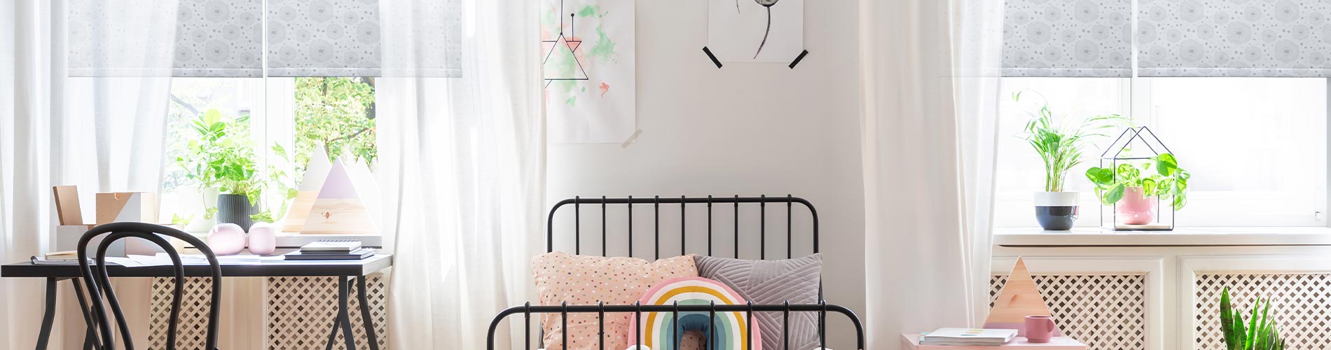 roller-shades-in-bedroom-desktop