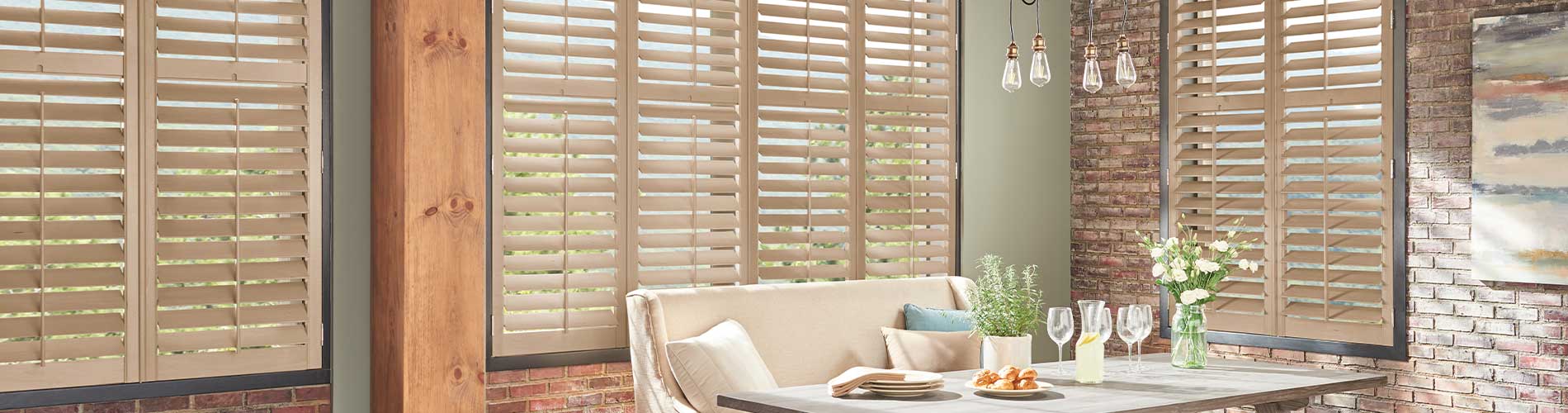 wood-shutters-dining-room-desktop