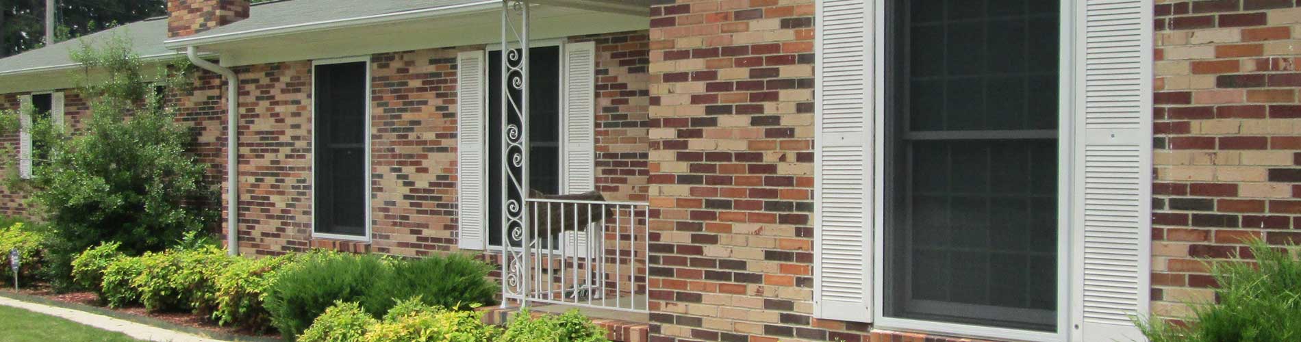 window-screens-front-home-desktop